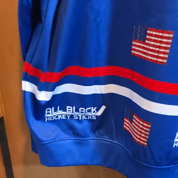 Blue USA Flag Hoodie - Picture 6 of 9